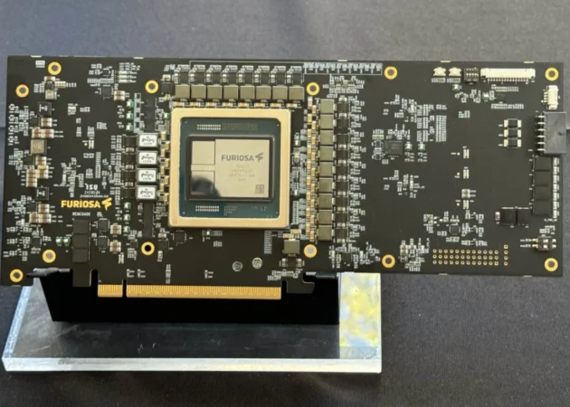 FuriosaAI 的旗舰加速器 RNGD（Renegade）