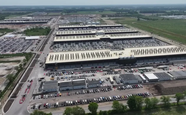 Amazon 以 Trainium 与 Project Rainier 构建“一体化云上超算”